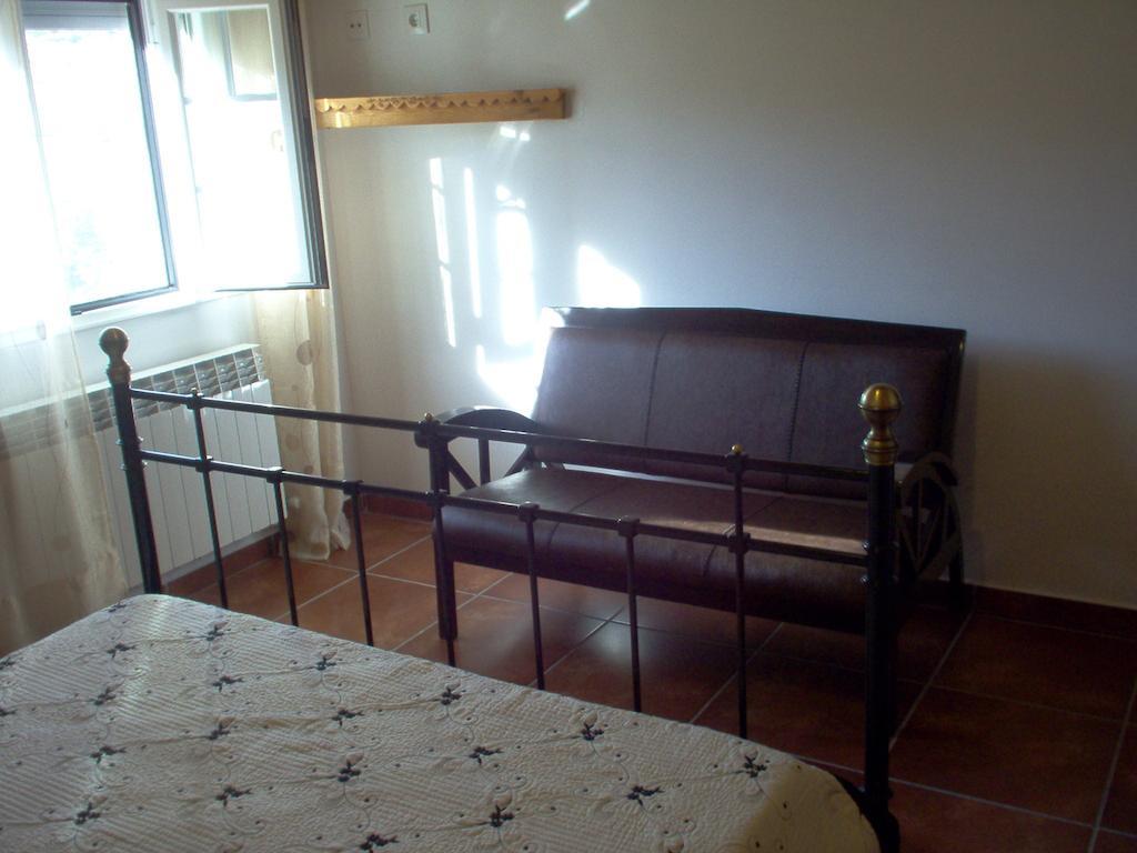 Apartamento El Dragon Serrano Sotoserrano ภายนอก รูปภาพ